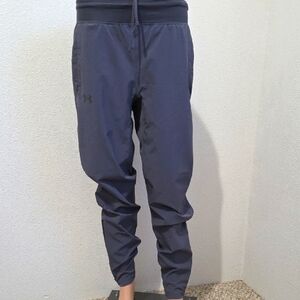 NWOT Under Armour Men's Gray Joggers